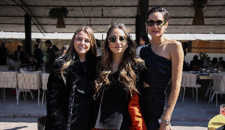  María Palomar, Daniela Torres, y Valeria Díaz de León.