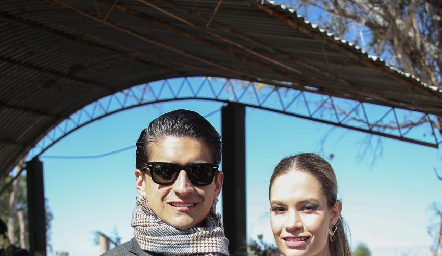 Daniel Valadés y Bárbara Portales.