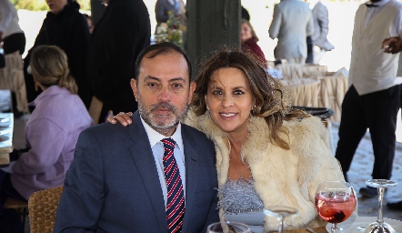  Eduardo Zepeda y Erika Rodríguez
