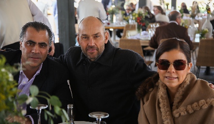  Alejandro Anaya, José Antonio González y Maritere García.