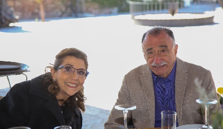  Alicia Jiménez y José Flores.