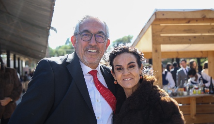  Enrique Berrueta y Carmen Zapata.