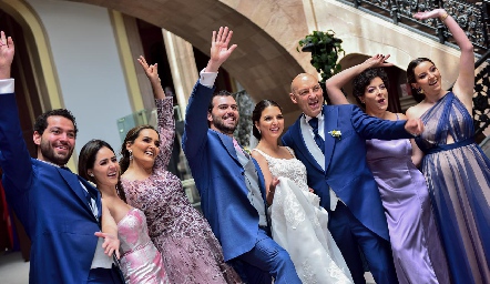  Carlos González, Gabriela Villanueva, José Luis Hernández, Gaby, Carlos, Daniela y Marisol González.