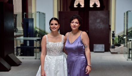  Gaby y Daniela González Villanueva.