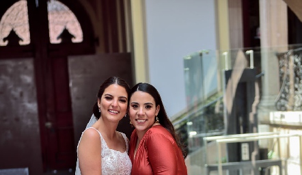  Gaby González y Mariela Narváez.