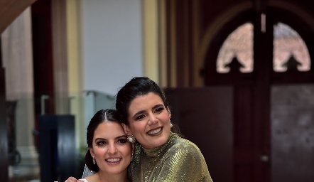  Gaby González y Sofía Cavazos.
