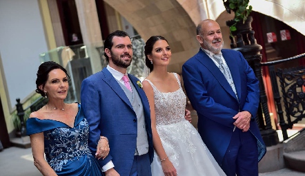  Cecilia Jiménez, José Luis Hernández, Gaby González y José Luis Hernández.