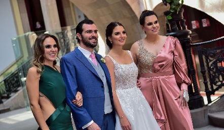  Lourdes y José Luis Hernández, Gaby González y Cecilia Hernández.