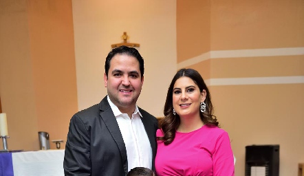  Diego Valdés, Danna Valdés y Lu Castelo.