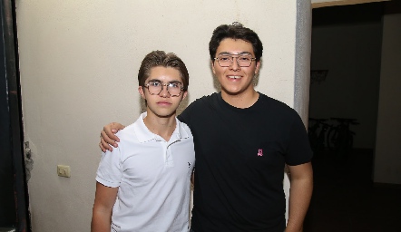  Javier Córdova y Mauricio Garza.