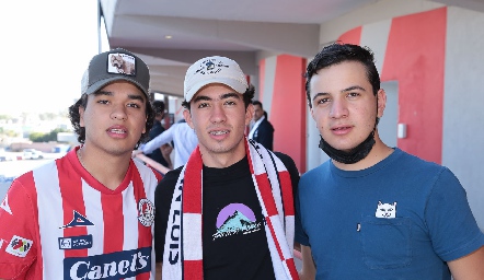  Manuel Flores, Joaquín Gómez y Ramón Gómez.