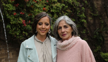  Carla Córdova y Gina Ovalle.