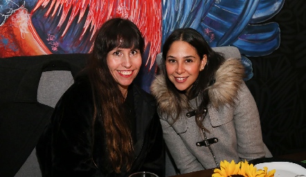  Nadia Blanco y Monica Zermeño.