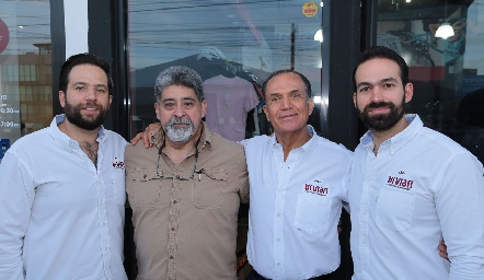  Adrián García, Max Campos, Manuel García y Manolo García.