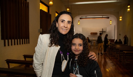  Regina Ibáñez con su hija Roberta Gutiérrez.
