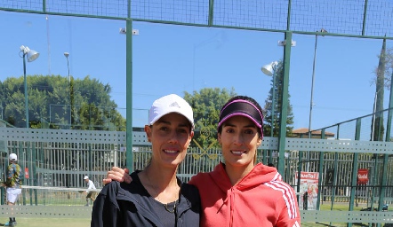  Carla Ortiz y Fernanda Torres.