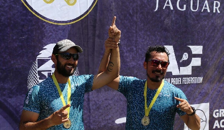  Enrique Murillo y Ricardo Jonguitud (campeones).