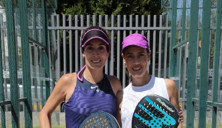  Fernanda Torres y Carla Ortiz (ganadoras).