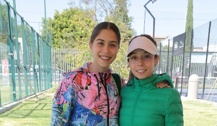  Romina y Natalia Gaviño.