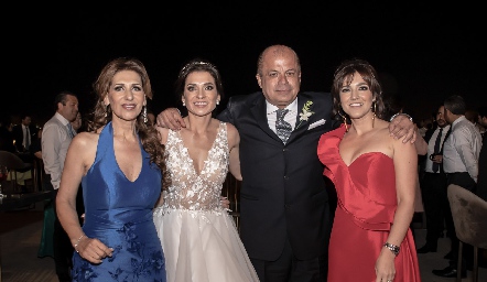  Mónica Celis, Carla, Ramón y Mónica Moreno.