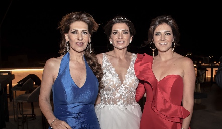  Mónica Celis, Carla y Mónica Moreno.