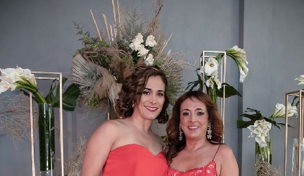  Giovana Ayala y Odile Sánchez.