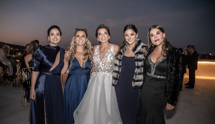  Nelly Velázquez, Andrea González, Carla Moreno,  Sandra Ávila y  Mariana Cerda.