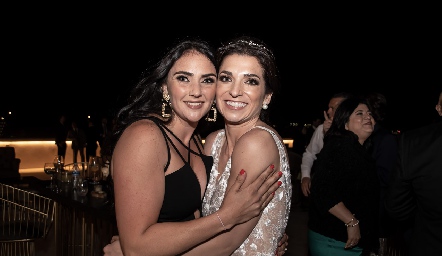  Andrea Rossel y Carla Moreno.