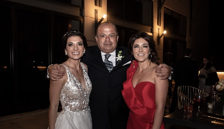  Carla Moreno, Ramón Moreno y Mónica Moreno.