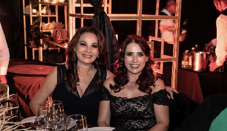 Graciela Valdez y Adriana Jiménez.