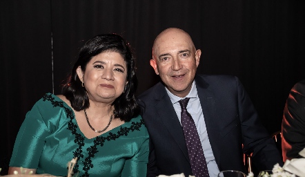  Norma Moreno y Miguel Maza.