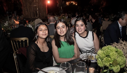  Montserrat, Susana y Arantza Coronel.