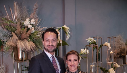  Roberto Alcalde y Laura Cadena de Alcalde.