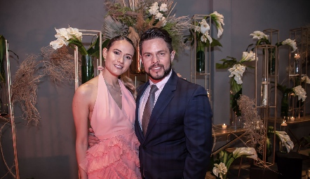  Nicole Magaña y Edward Petersen.