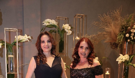  Graciela Valdés y Adriana Jiménez.