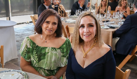  Irma Leal y Leticia Leal.
