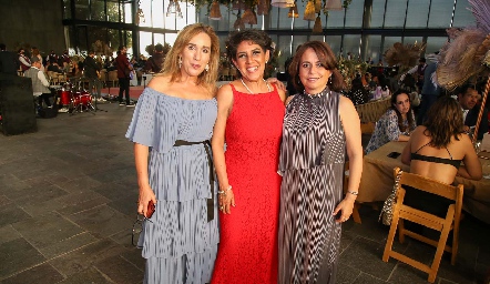  María Elena Ávila, Marcela Castillo y Lucía Bravo.