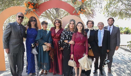  Marco Güemes, Martha Abud, Lupita González, Gaby González, Carla Serna, Miriam Ortiz, Clara Duarte, Serafín Ortiz y Anuar Zarur.