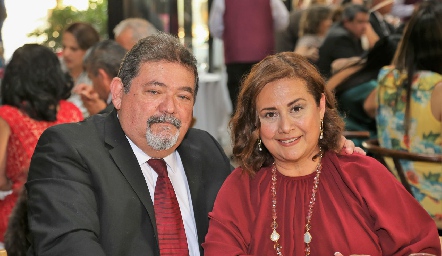  Alberto Flores y Silvia Guadalupe Ayala.