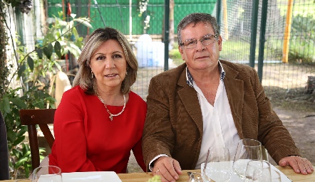  Claudia Bandin y Salvador Pasillas.