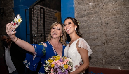  Maru Bárcena y Paulina Solano.