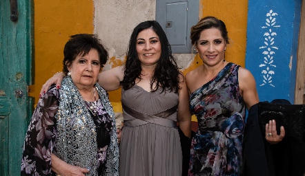  Luz María de Lozano, Lidia Solano y Coco Berumen.