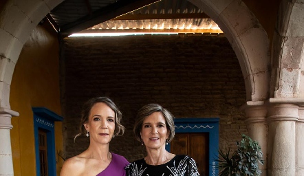  Beatriz y Cecilia Bárcena.