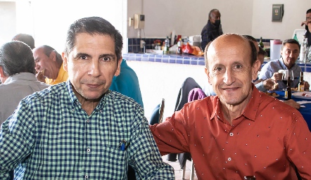  Abraham Tobías y Fer Noriega.
