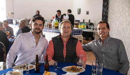 Arturo González, Manuel Dávalos y Arturo González H.