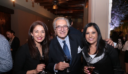  Josefina Salazar, Daniel de la Llera y Laura Gama. 