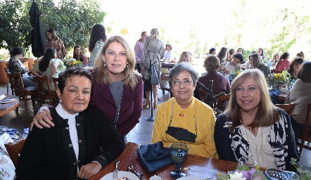  Rosa Mebius, Benilde Díaz Infante, Mari Carmen Nevarez y Beatriz Díaz Infante.