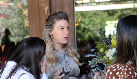  Benilde Hernández.