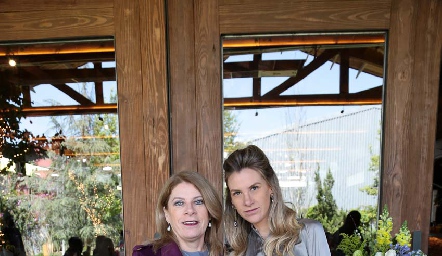  Benilde Díaz Infante con su hija Benilde Hernández.