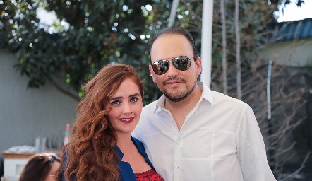 Diana Favela y Juan Sarquis.